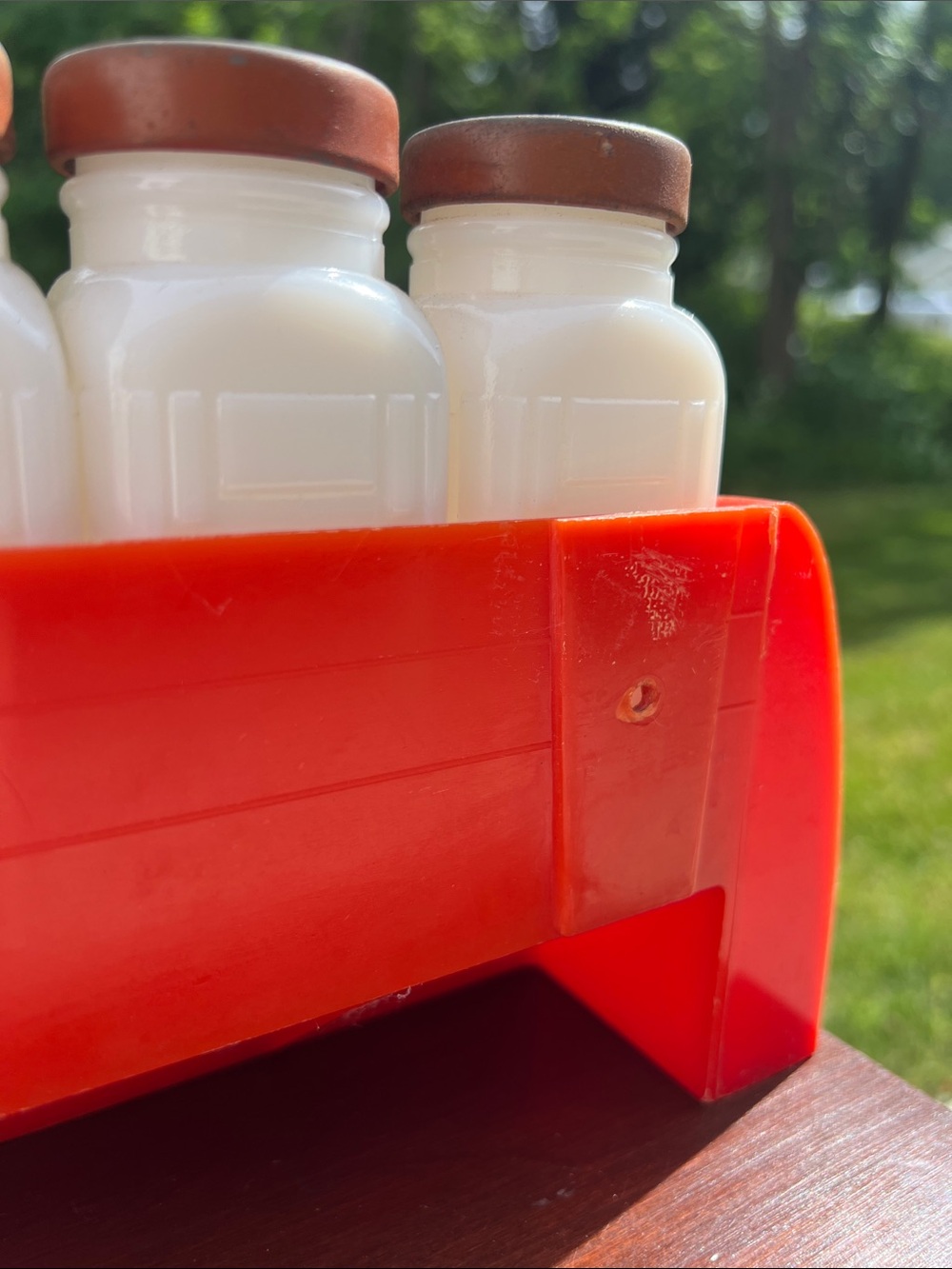 Vtg MCM Atomic Griffith's 12 Piece Milk Glass Spice Jar Set Red Rack Red Lid - Picture 14 of 15
